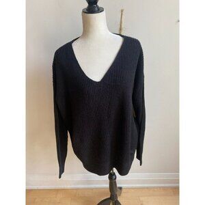 Rdi BNWT women vneck ribbed black sweater Medium